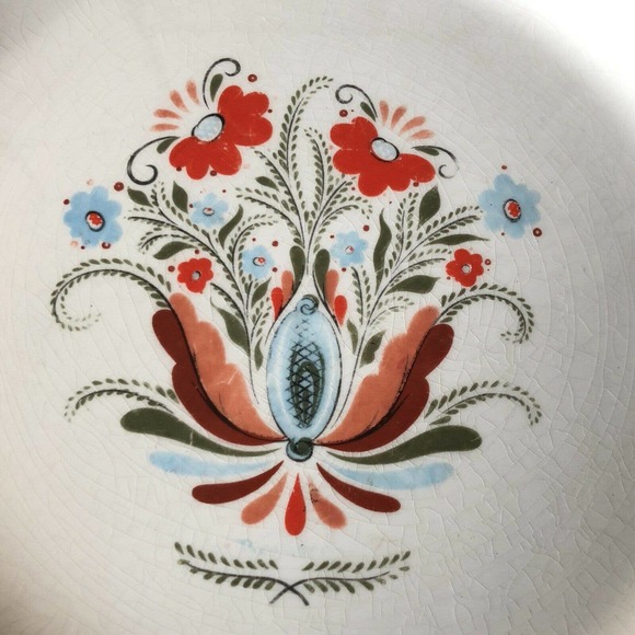 Set of 2 Johnson Brothers Berggren 8" Plates Folk Art Flowers Swedish Design - Picture 9 of 12